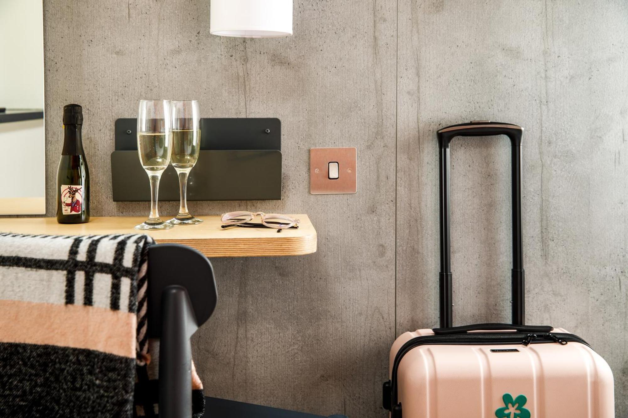 Ibis Budget Manchester Airport T2 2*