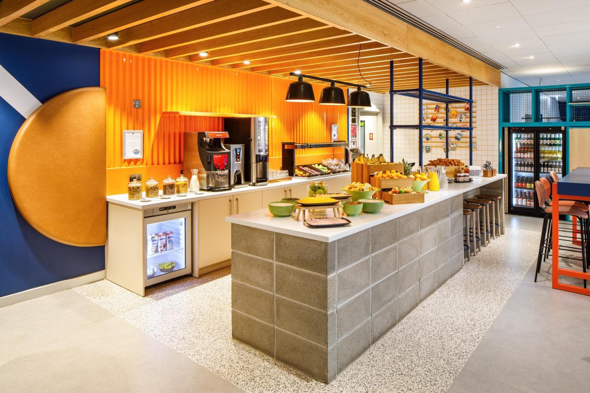 Hotel Ibis Budget Manchester Airport T2 2*