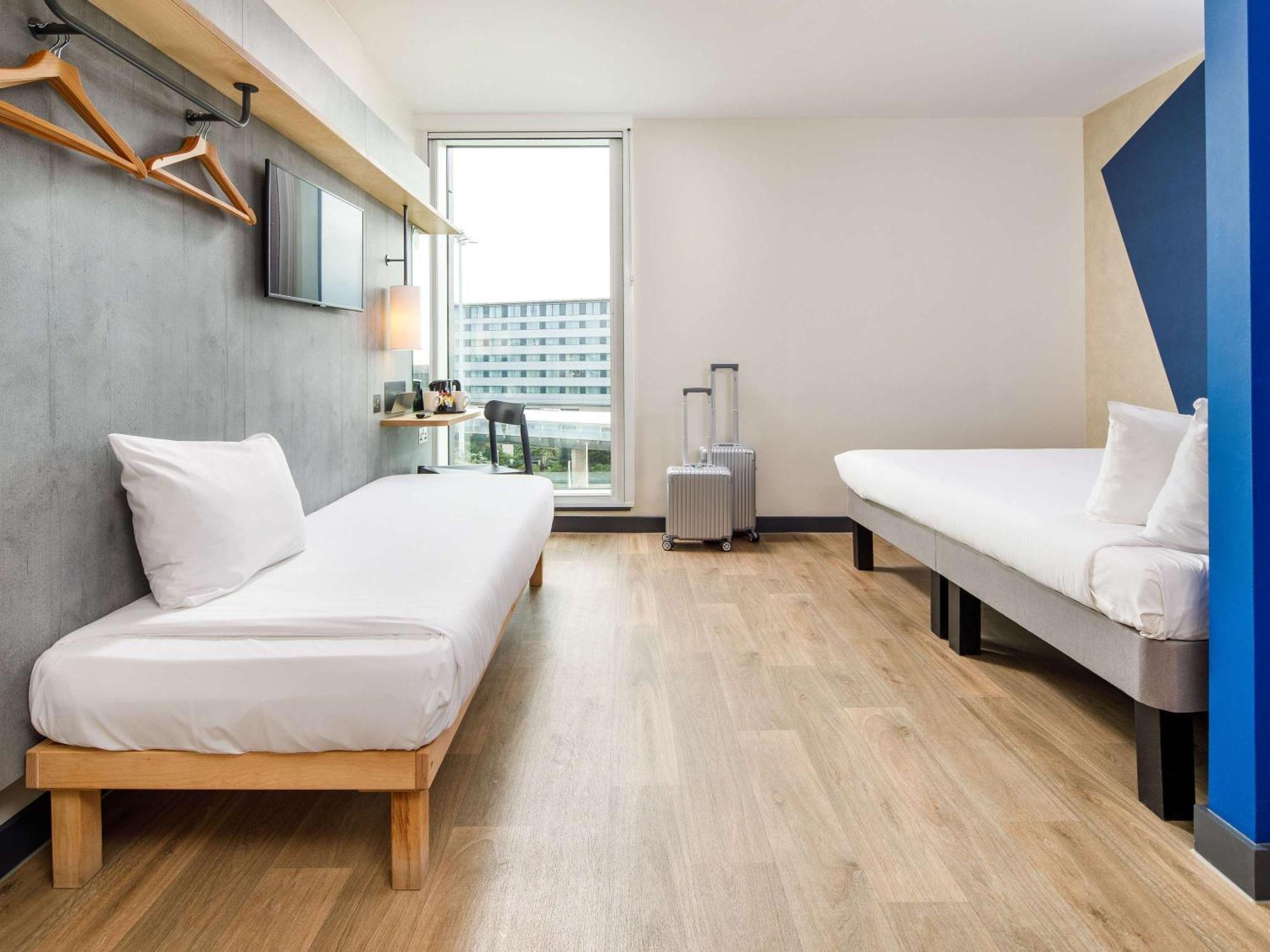 Ibis Budget Manchester Airport T2 Hotel 2*