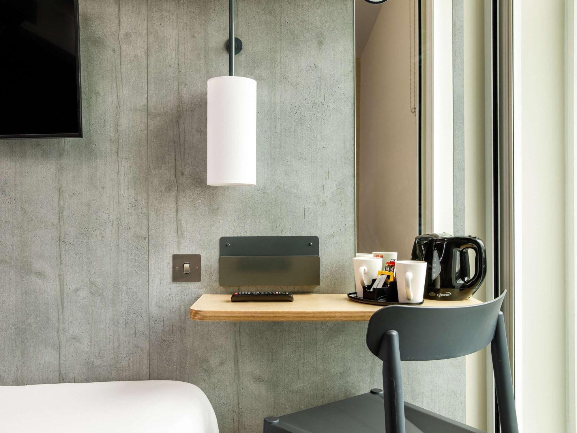 Hotel Ibis Budget Manchester Airport T2 2*